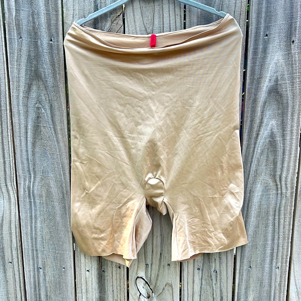 🐵🙈🙉🙊 SPANX NUDE COMPRESSION SHORTS SIZE 2XL 🐵🙈🙉🙊